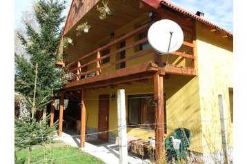 Romania Chata Baraj Leşu, Exterior